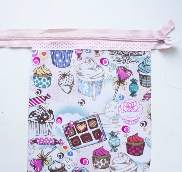 Очень простая косметичка для начинающих.