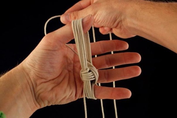 Плетение декоративного узла «обезьяний кулак»