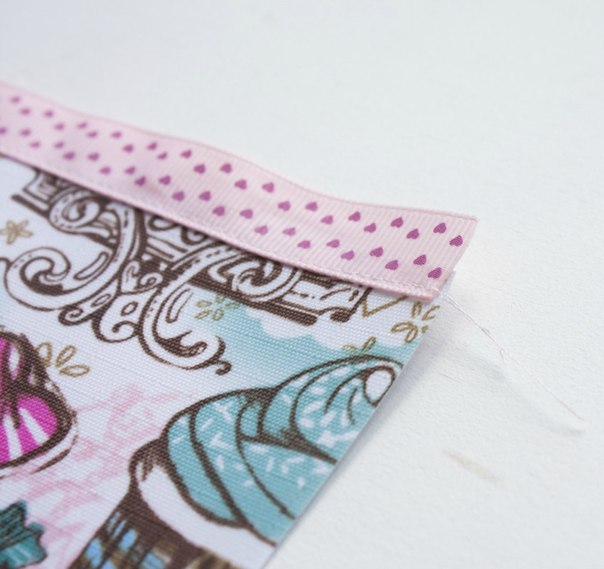 Очень простая косметичка для начинающих.