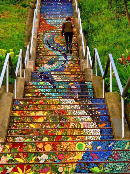 Лестницы, украшенные мозаикой