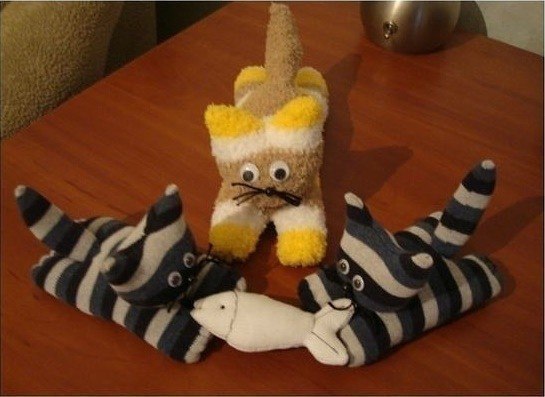 Делаем котиков из носков