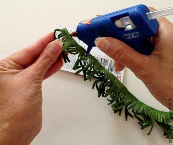 Хризантема из замши