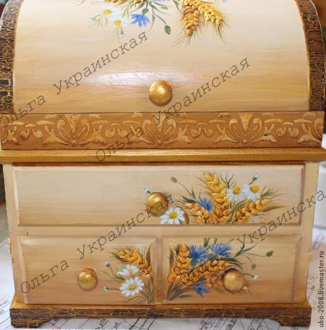 Оформление мини-комода