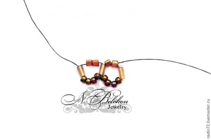 Браслет с яшмой в технике плетения по стразовой ленте