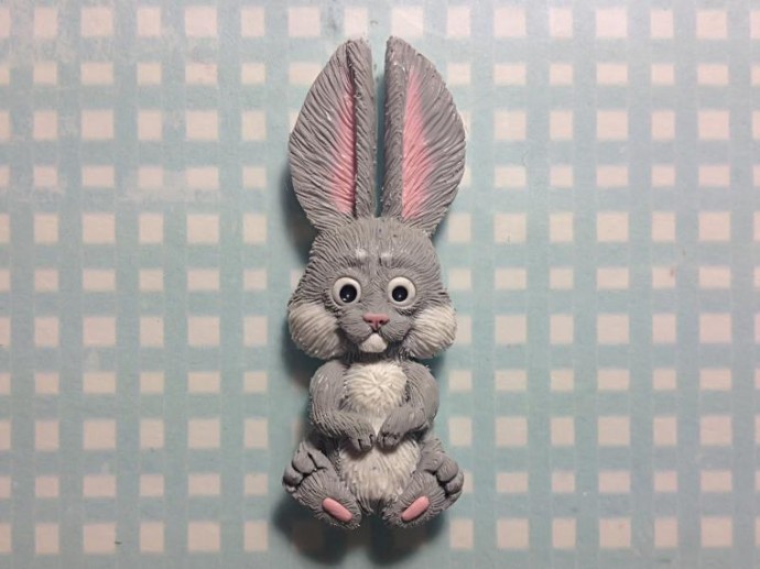 Лепим зайчика из полимерной глины