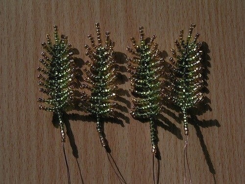 Пушистая пальма из бисера