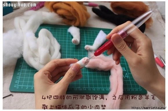 Котик в технике сухого валяния