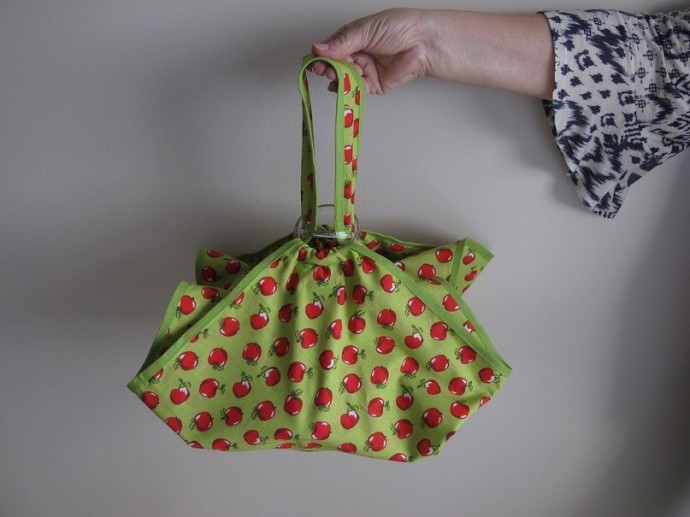 Идея сумочки-переноски для кастрюлек и емкостей с едой