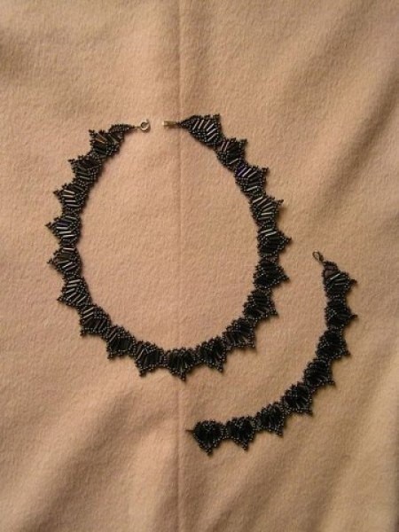 Ожерелья из бисера и бусин: схемы плетения