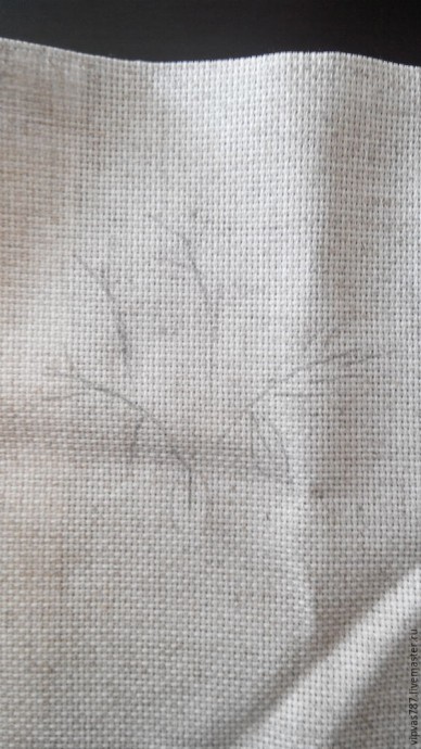 Вышитые желуди