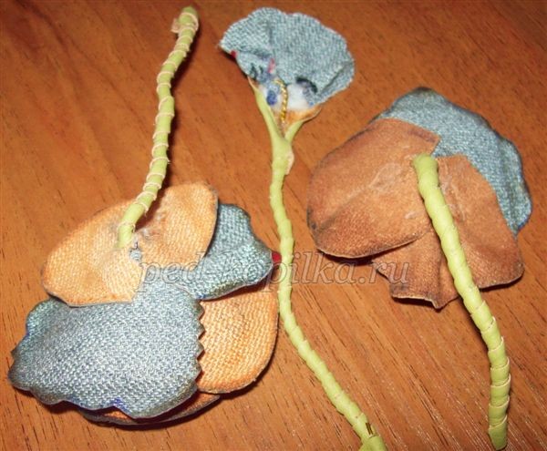 Картина из кожи "Маки"