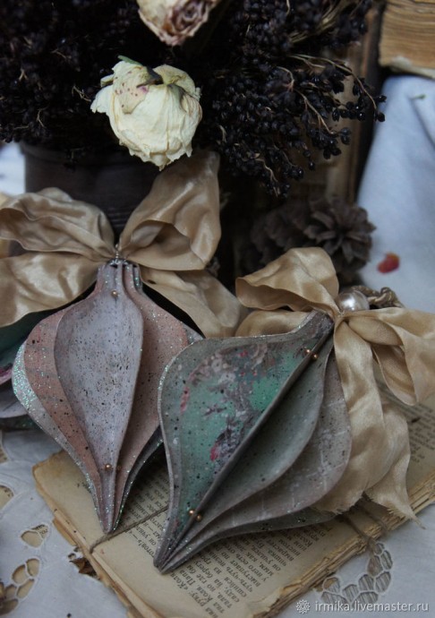 Украшение в винтажном стиле