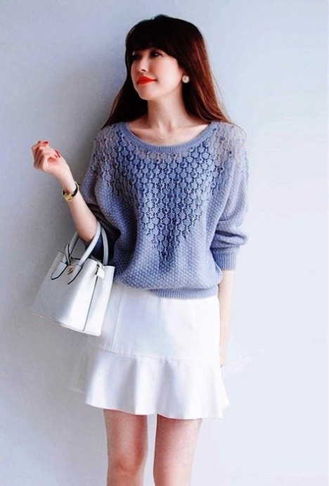 Джемпер спицами с ажурным сердцем