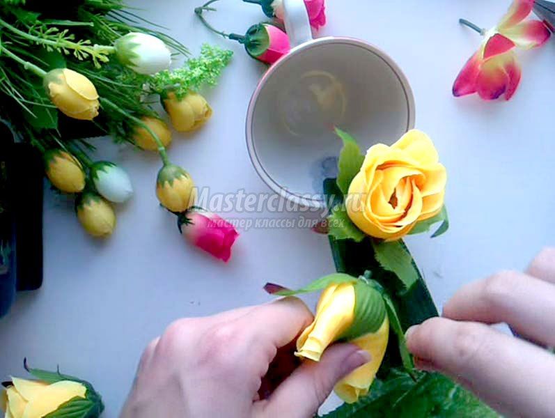 Парящая чашка "Цветочный водопад"