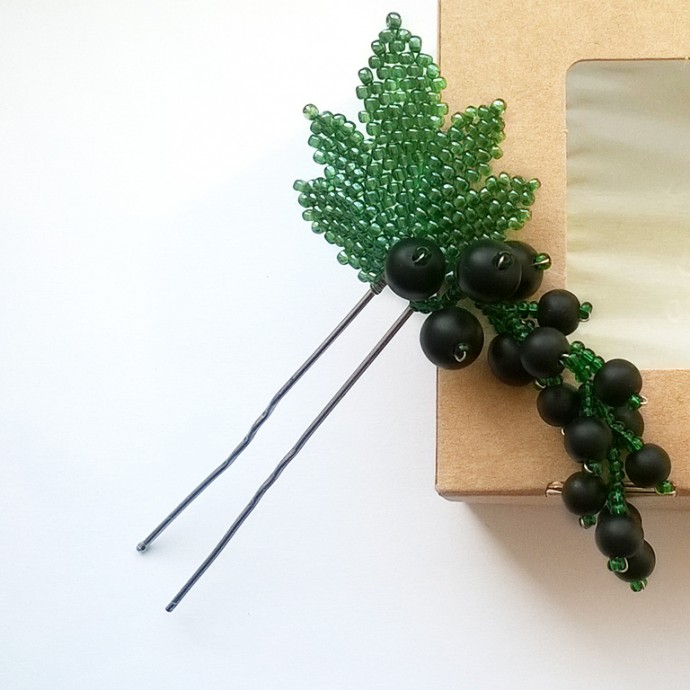 Шпилька со смородиной