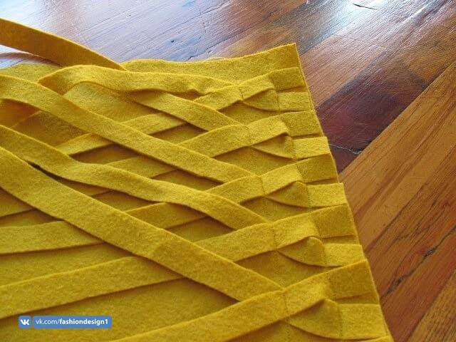 "Плетеная" наволочка из фетра для декоративной подушки