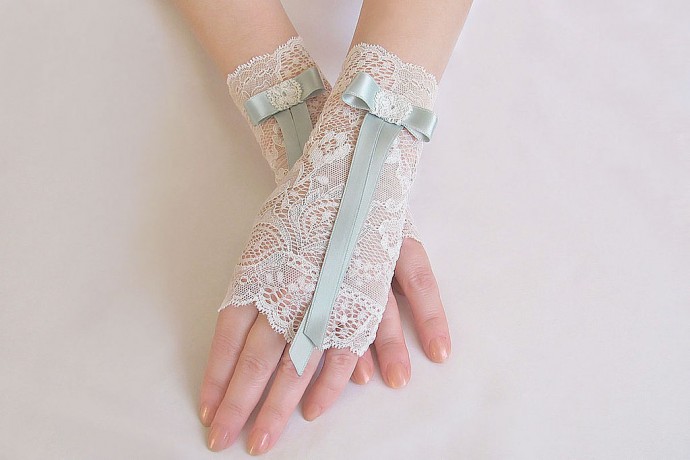 Ажурная красота кружевных митенок