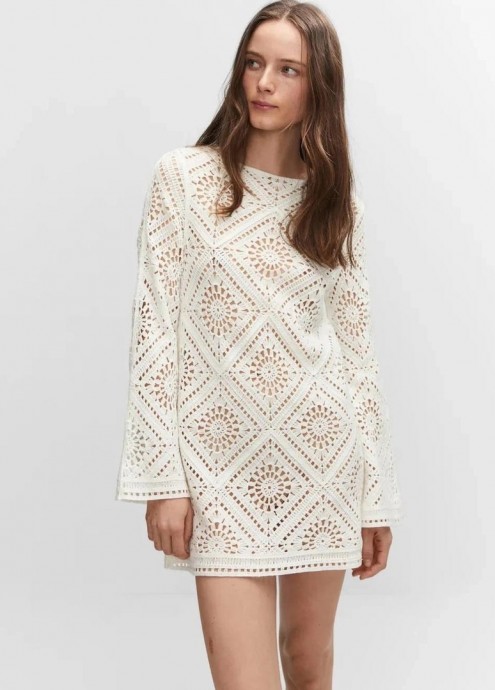 Белое ажурное укороченное платье