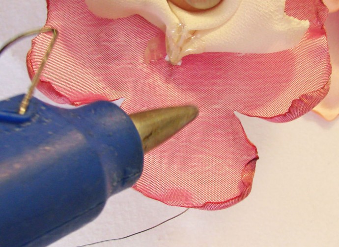 Текстильная брошь "Пиончик"