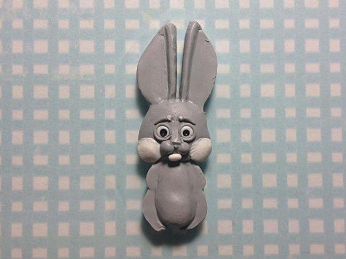 Лепим зайчика из полимерной глины