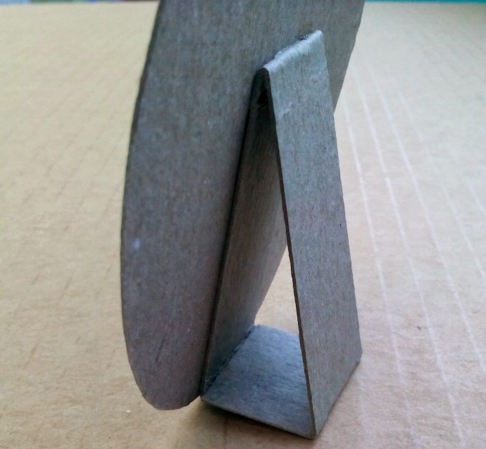 Фоторамка из пластиковой крышки Фоторамка из пластиковой крышки