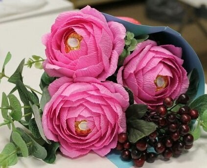 Цветок с конфетой: мастер-класс Цветок с конфетой: мастер-класс