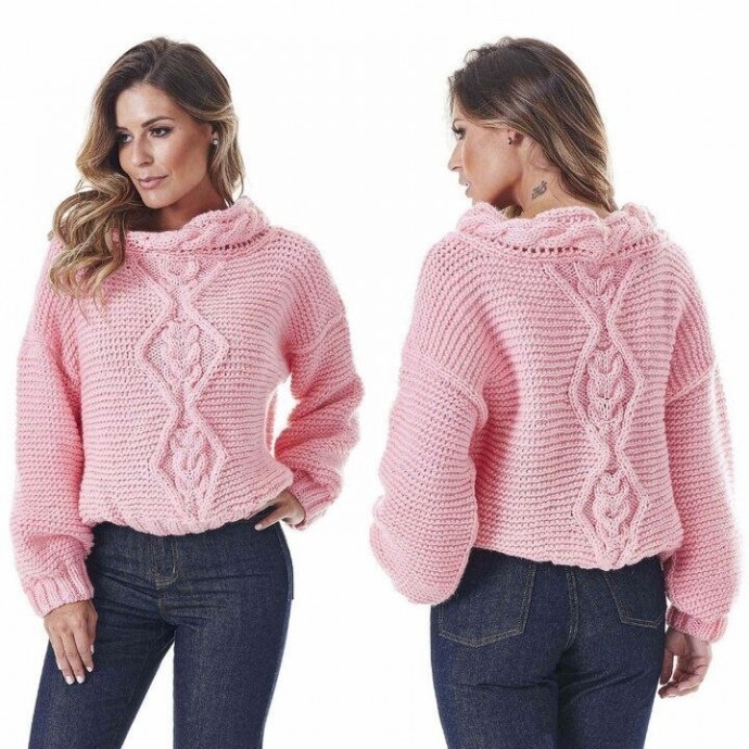 Розовый нежный свитер