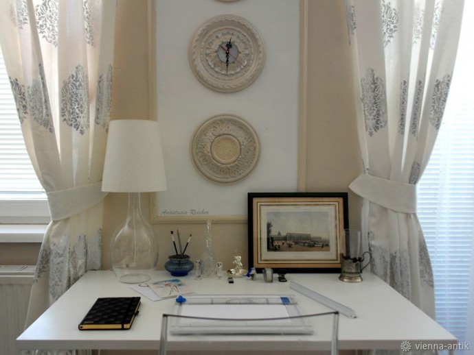 Настенные часы из потолочной розетки