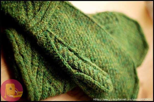 Шерстяные зимние варежки