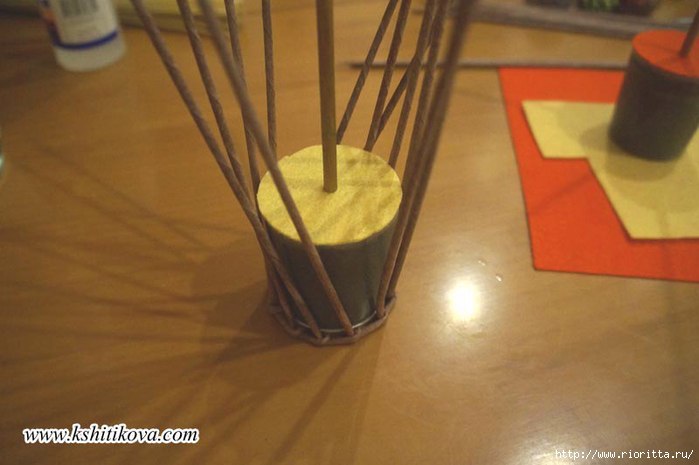 ​Елочка из бумажной лозы