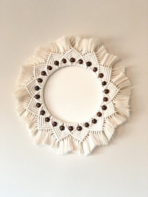 Варианты декора зеркал плетением макраме