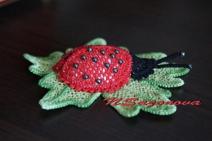 Кружево на коклюшках: Божья коровка