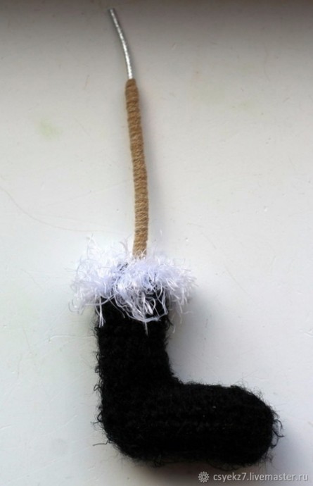 ​Вяжем забавного Деда Мороза крючком: мастер-класс