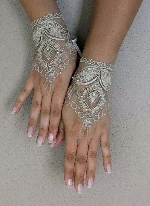 Ажурная красота кружевных митенок