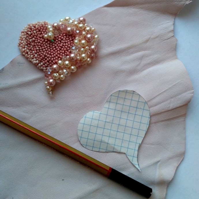 Брошь "Сердце" Брошь "Сердце"