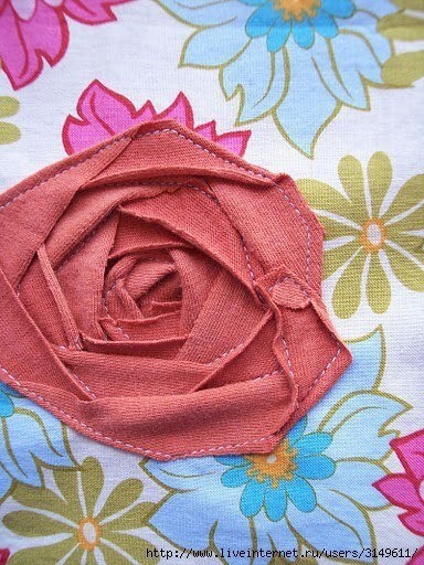 Роза из тесьмы