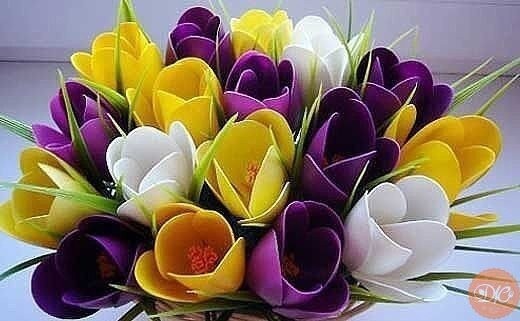 Декор из пластиковых ложек