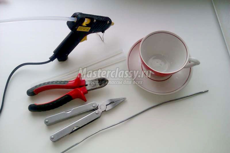 Парящая чашка "Цветочный водопад"