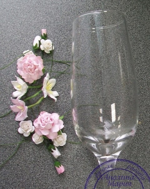 Декор бокалов цветами