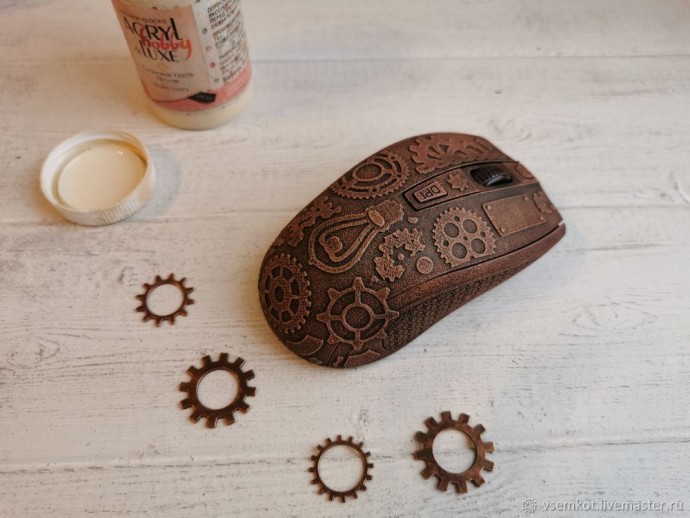 Компьютерная мышка в стиле стимпанк