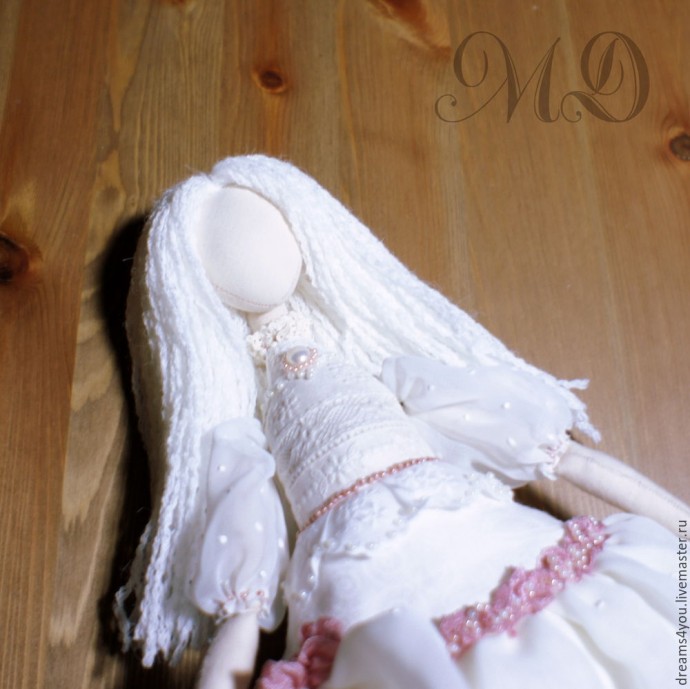 Прическа для интерьерной куклы из шнуровой пряжи