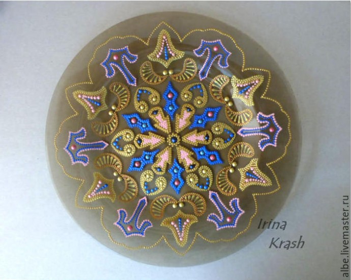 ​Точечная роспись тарелки