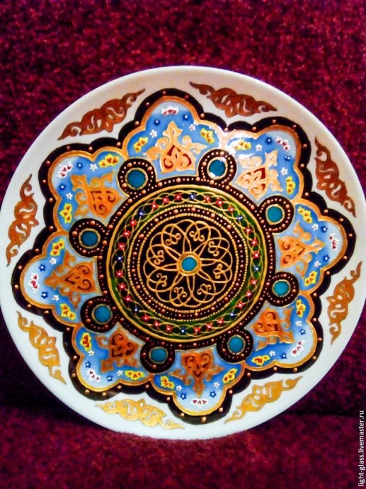 Декоративная тарелка в восточном стиле