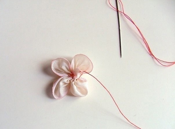 Вышивка лентами цветов: мастер-класс Вышивка лентами цветов: мастер-класс