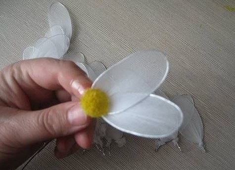 Ромашки из капрона