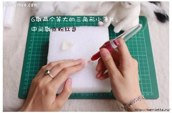 Котик в технике сухого валяния