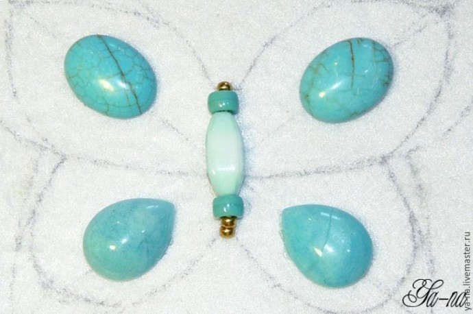 Красивая брошь-кулон "Бабочка"