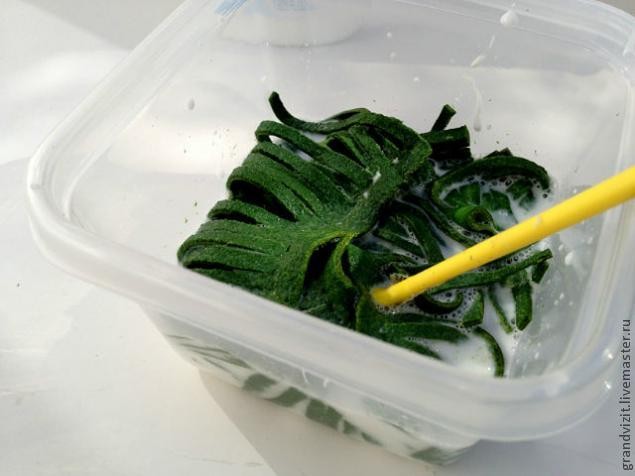 Хризантема из замши