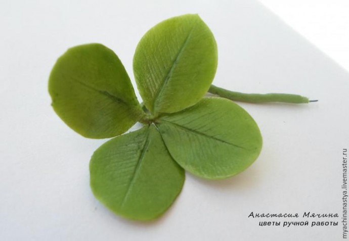 Лепка клевера из полимерной глины