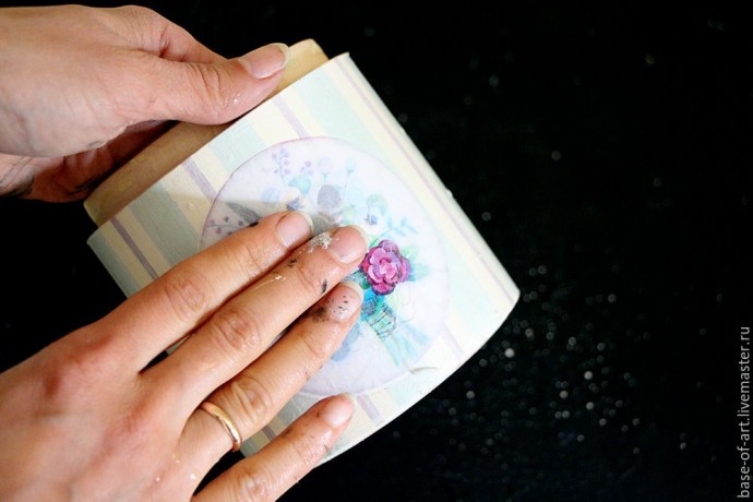 Декорируем баночку с нежными полосками Декорируем баночку с нежными полосками